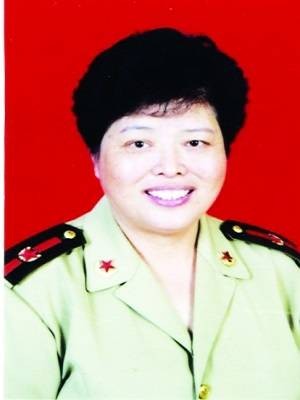 张敏（情系国防的兵妈妈）