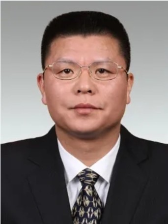 余成斌（上海市纪委常委）