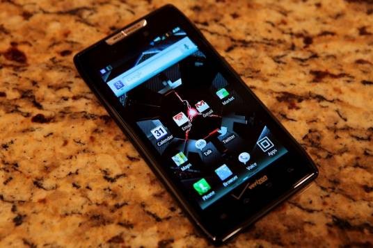 摩托罗拉 XT912 （Droid Razr国际版）