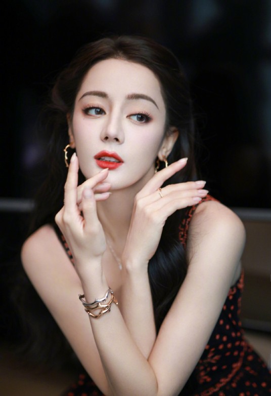 迪丽热巴