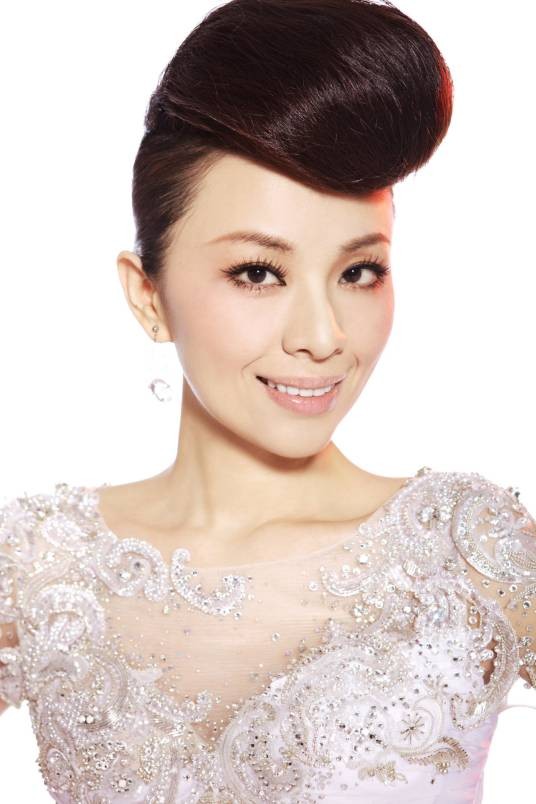 孙榕(中国煤矿歌舞团独唱演员)