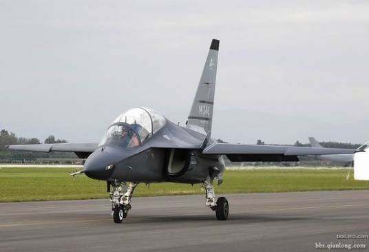 M-346高级教练机