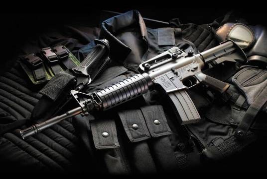 M4A1卡宾枪(美国柯尔特公司研制的卡宾枪)