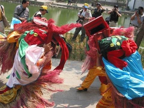 貔貅舞(广东湛江吴川市梅菉头传统民俗舞蹈)