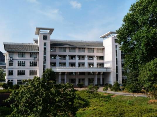浙江省江山市滨江高级中学