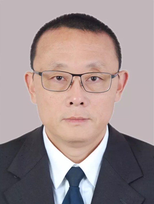 高兵（云南省司法厅党委委员、副厅长）