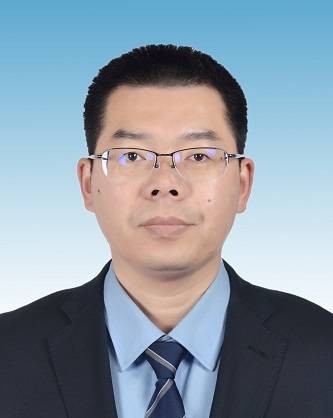 裴峰（云南省丽江市人民政府党组成员）