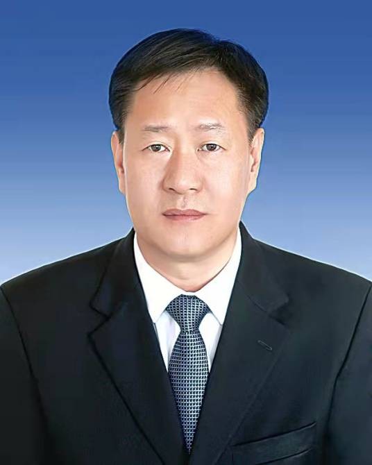 王青伟（黑龙江省大兴安岭地委副书记、行署专员）