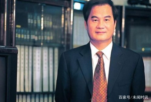 平平无奇董明珠?因为2个男人的出现,怎样成就了如今的铁娘子?