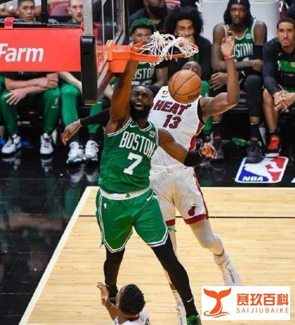 5年2.95亿!又一历史级合同曝光,塔图姆要彻底崩溃