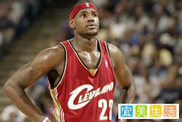 科比NBA首秀得到0分，乔丹得到16分，詹姆斯得到多少分？