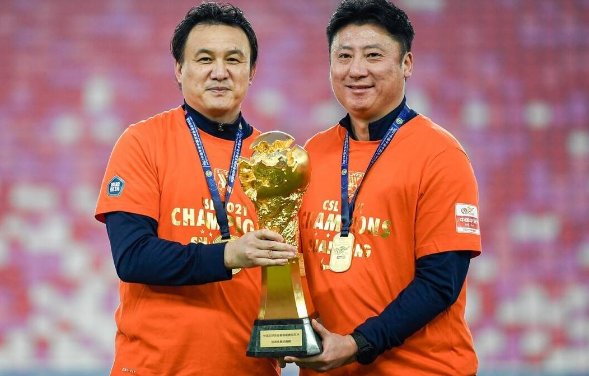 泰山领队舒畅，怒斥郝伟以权谋私捞钱找女人，你怎么看？