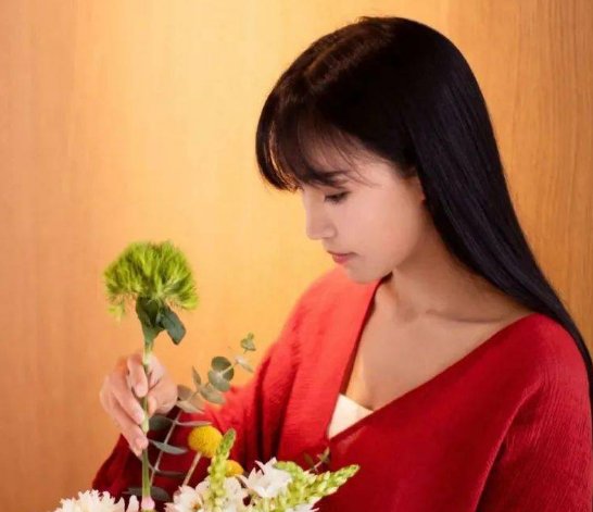 被“捧杀“的李子柒,停更已一年,她的现状到底有多惨?