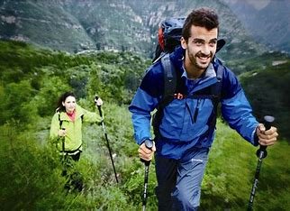 爬山爬一半发现景点在对面山，当事人是什么感受呢？如果是你会怎么办？