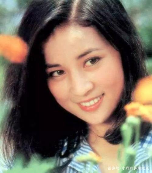 与成龙携手40年,林凤娇的隐忍,究竟为了什么?