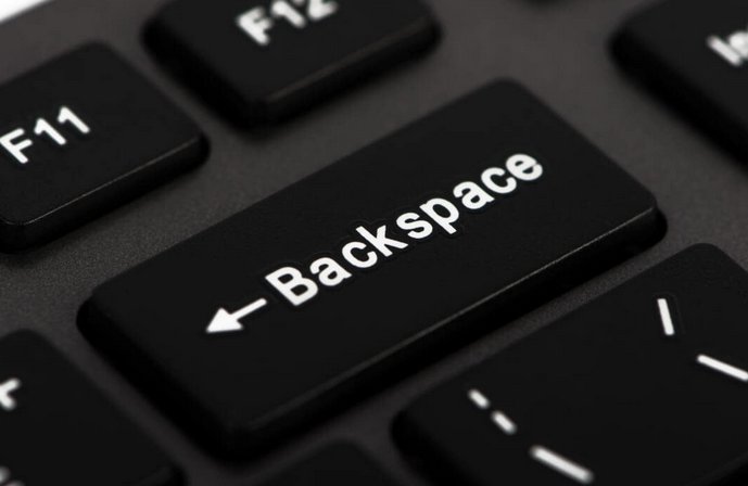 键盘上的backspace在哪里？