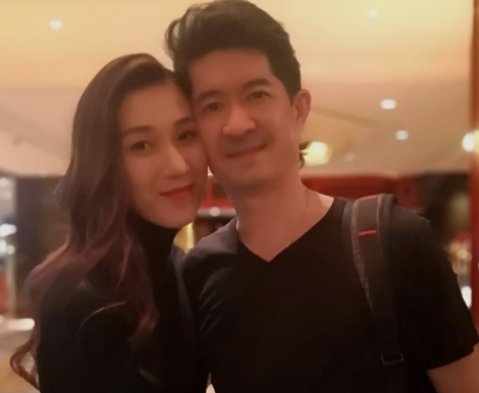 钟嘉欣的老公是有钱人吗!?