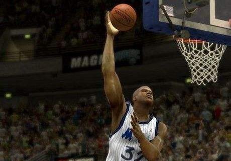 《NBA 2K13》背打键位设置方法