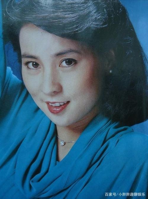 与成龙携手40年,林凤娇的隐忍,究竟为了什么?
