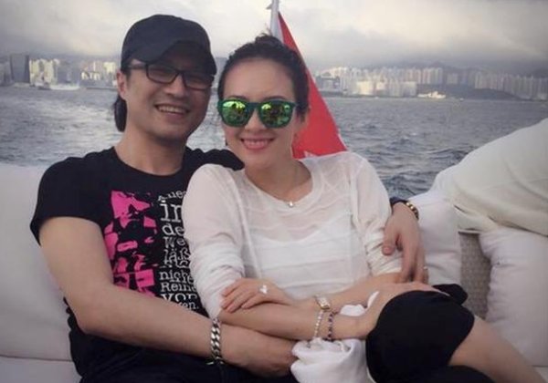 章子怡晒和汪峰合照庆祝结婚六周年,他们夫妻感情怎么样?