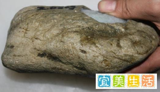 顶级老坑冰种翡翠原石价格