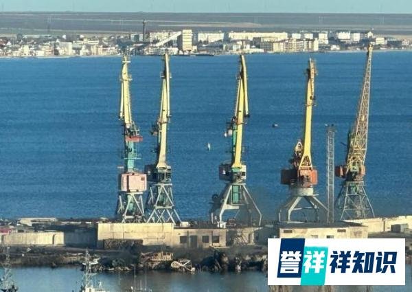 乌军再传捷报，空军用巡航导弹击毁俄罗斯黑海舰队大型登陆舰
