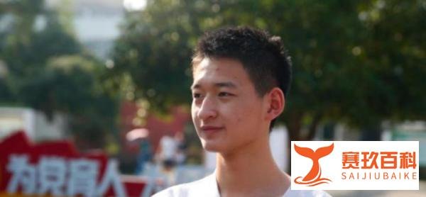 690分学霸采访中接到清华电话，被问想报考哪所学校，那就清华呗