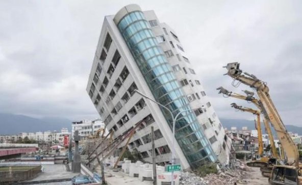 地震时，高楼几层最危险？