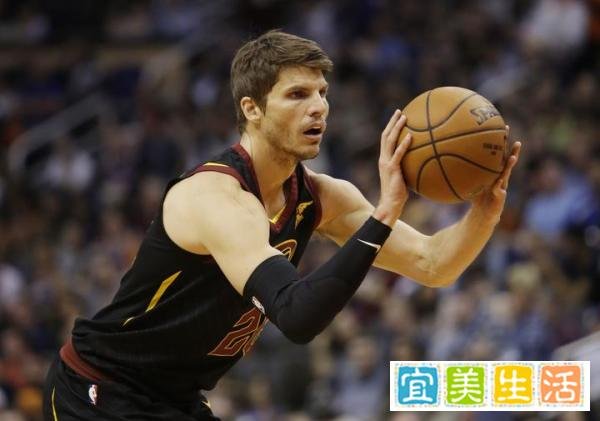 科沃尔：17年骑士是待过最有天赋的球队 15年老鹰是最喜欢的球队