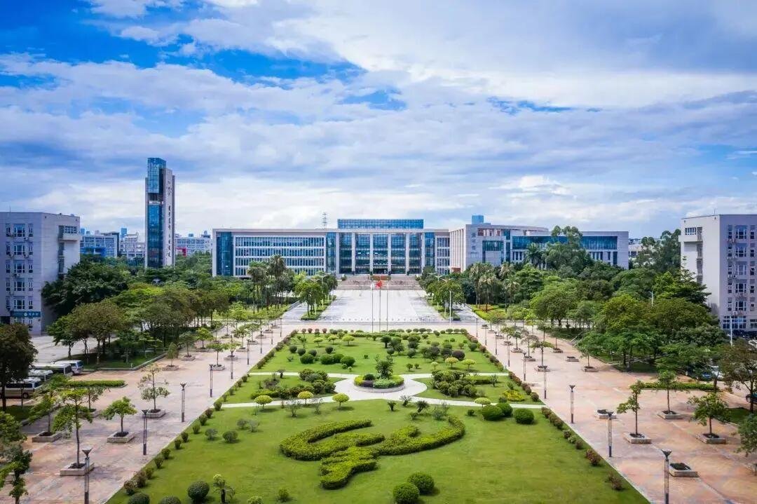 广州大学英语师范专业分数线