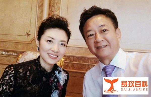 朱军正式宣布回到央视上班！路边晒自拍庆祝回归，或将有望春晚见