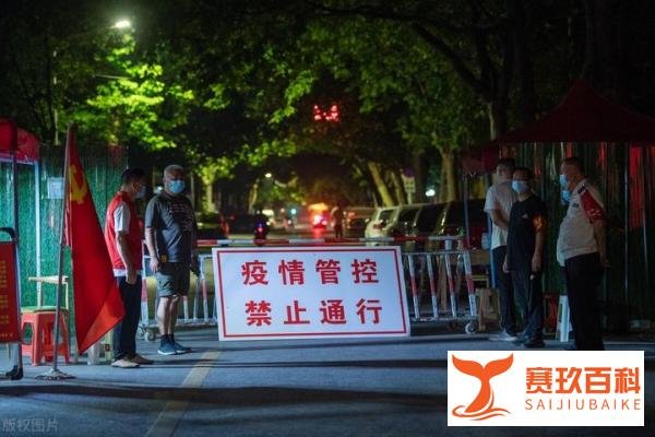 上海闵行某小区，封控75天后，终于可以下楼了