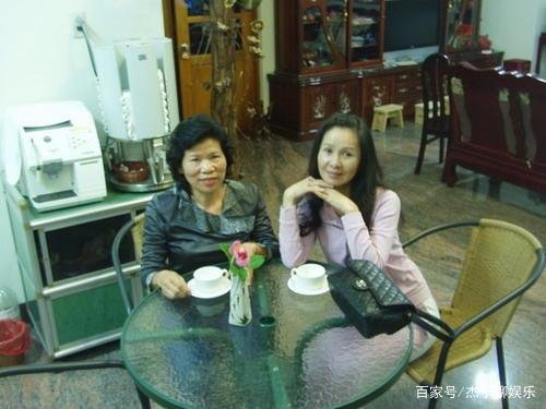 切除肠道20颗肿瘤,又患白内障,30年过量服药的林美照经历了什么?