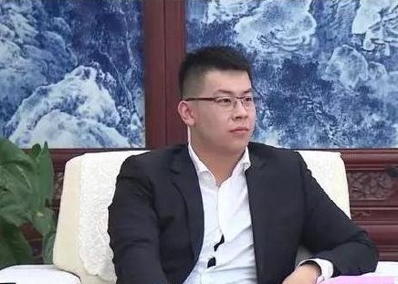 德国18岁少年成最年轻亿万富豪,中国王泽龙为何只是第二?