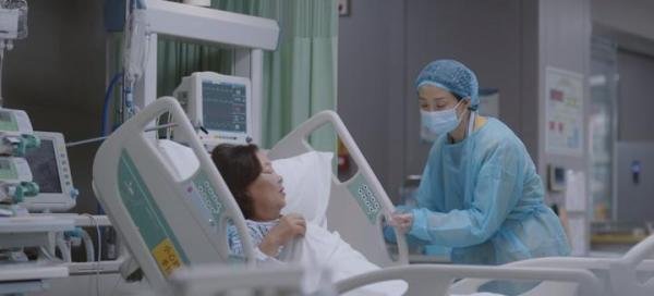 问心：存款90万，眼镜缺条腿？杨贵兰的俭朴，才是最大泪点