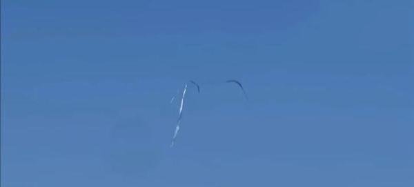 日本上空拍到像“龙”的神秘飞行物?可能只是塑料薄膜而已