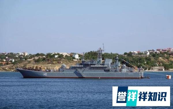 乌军再传捷报,空军用巡航导弹击毁俄罗斯黑海舰队大型登陆舰