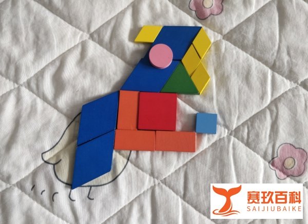 用几何形状怎么拼一只大蜥蜴？