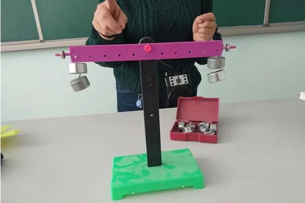 杠杆平衡的条件是杠杆处于什么状态