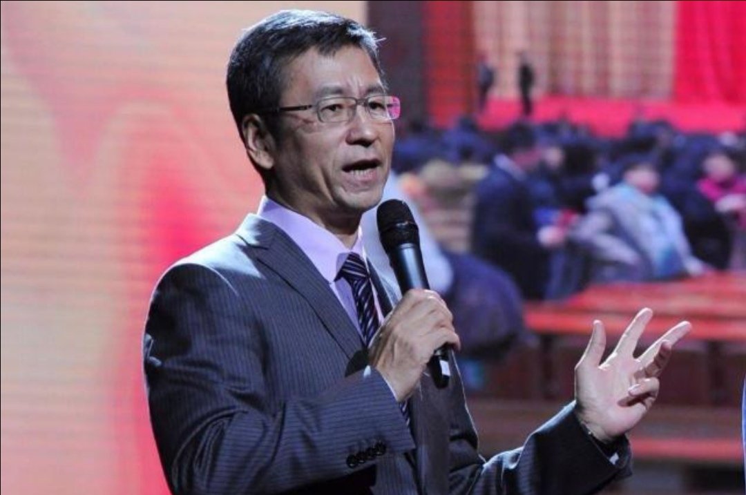 白岩松谈互联网巨头参与社区团购，“垄断
