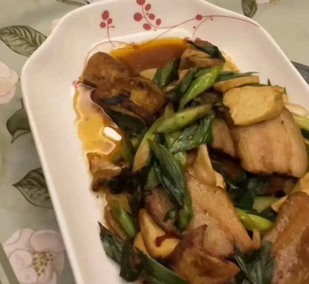 李立群辟谣自己吃酱鸭闹肚子,疫情期间,他的封控生活是如何度过的?