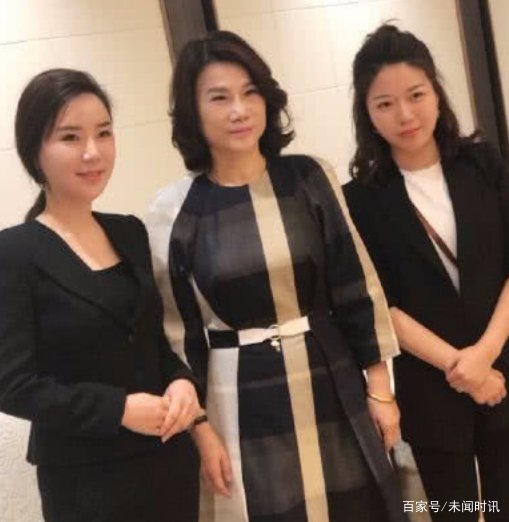 平平无奇董明珠?因为2个男人的出现,怎样成就了如今的铁娘子?