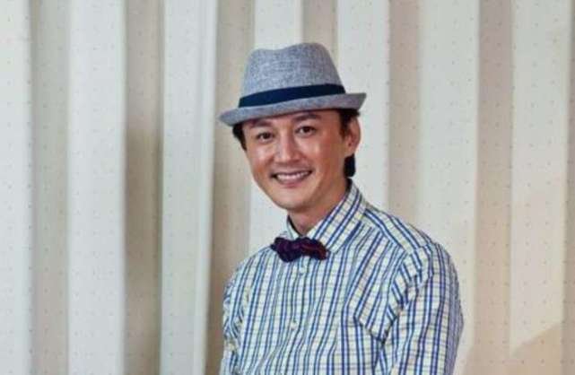 当年在《风云》中饰演文丑丑的演员是谁？