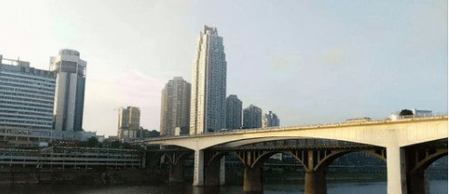 四川泸州一男一女先后跳桥，这么巧吗？