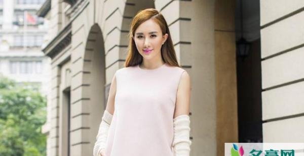 孟瑶个人资料背景曝光 昔日晶女郎离婚重返娱乐圈引发关注