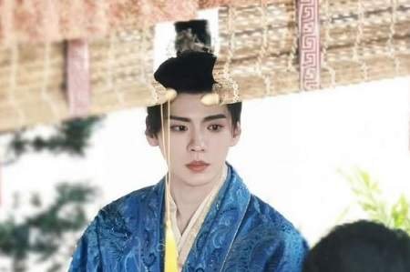 与晋长安讲的是什么？《与晋长安》剧情介绍