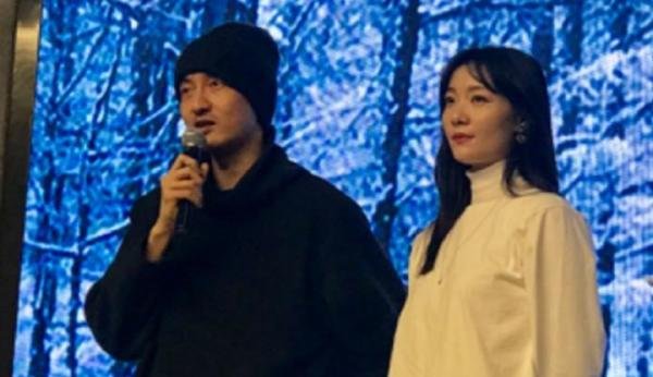 王传君终于官宣恋情！直呼齐溪为我家老师，两人姐弟恋疑似已有娃