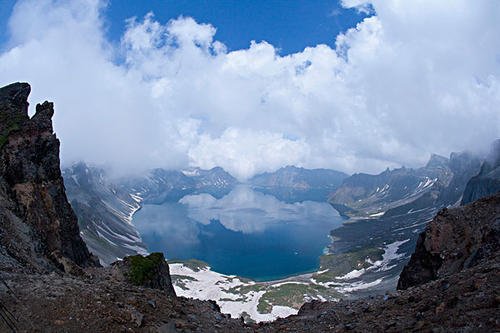 长白山冰雪被吹成风形状，中国气象局对此有何表示？