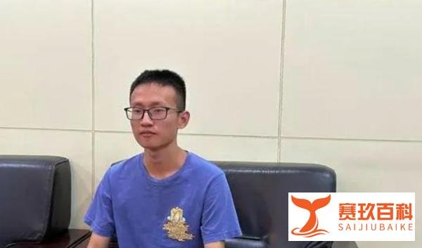 690分学霸采访中接到清华电话，被问想报考哪所学校，那就清华呗