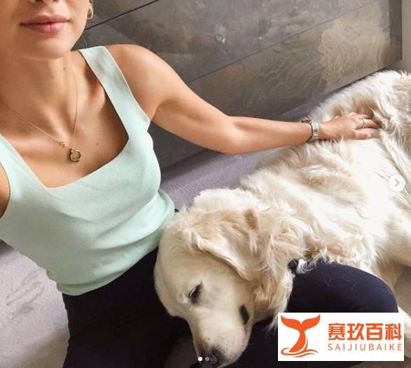 桑切斯恋情曝光!22岁金发模特女友天使面孔+魔鬼身材